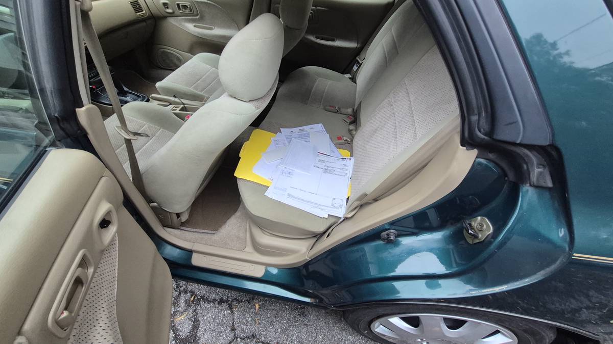 Subaru-impreza-sport-wagon-1996-green-7