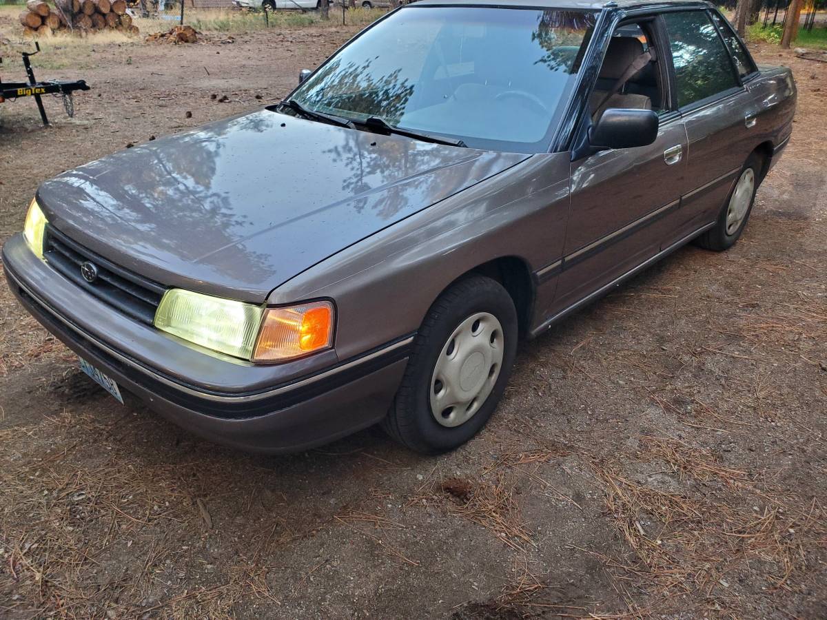 Subaru-legacy-1990-5