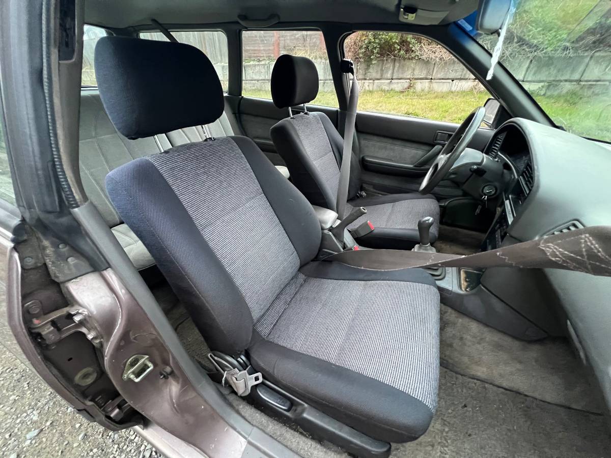 Subaru-legacy-1991-grey-10