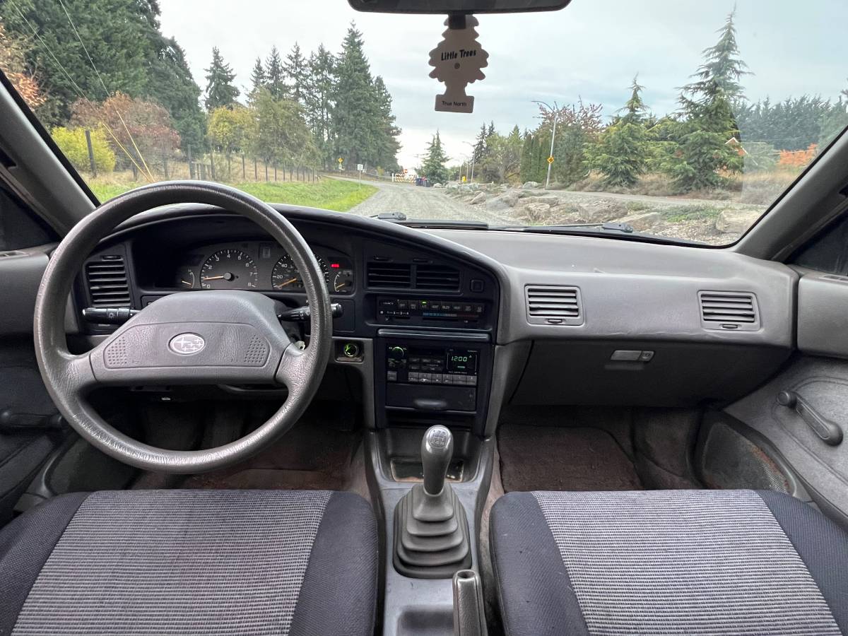 Subaru-legacy-1991-grey-11