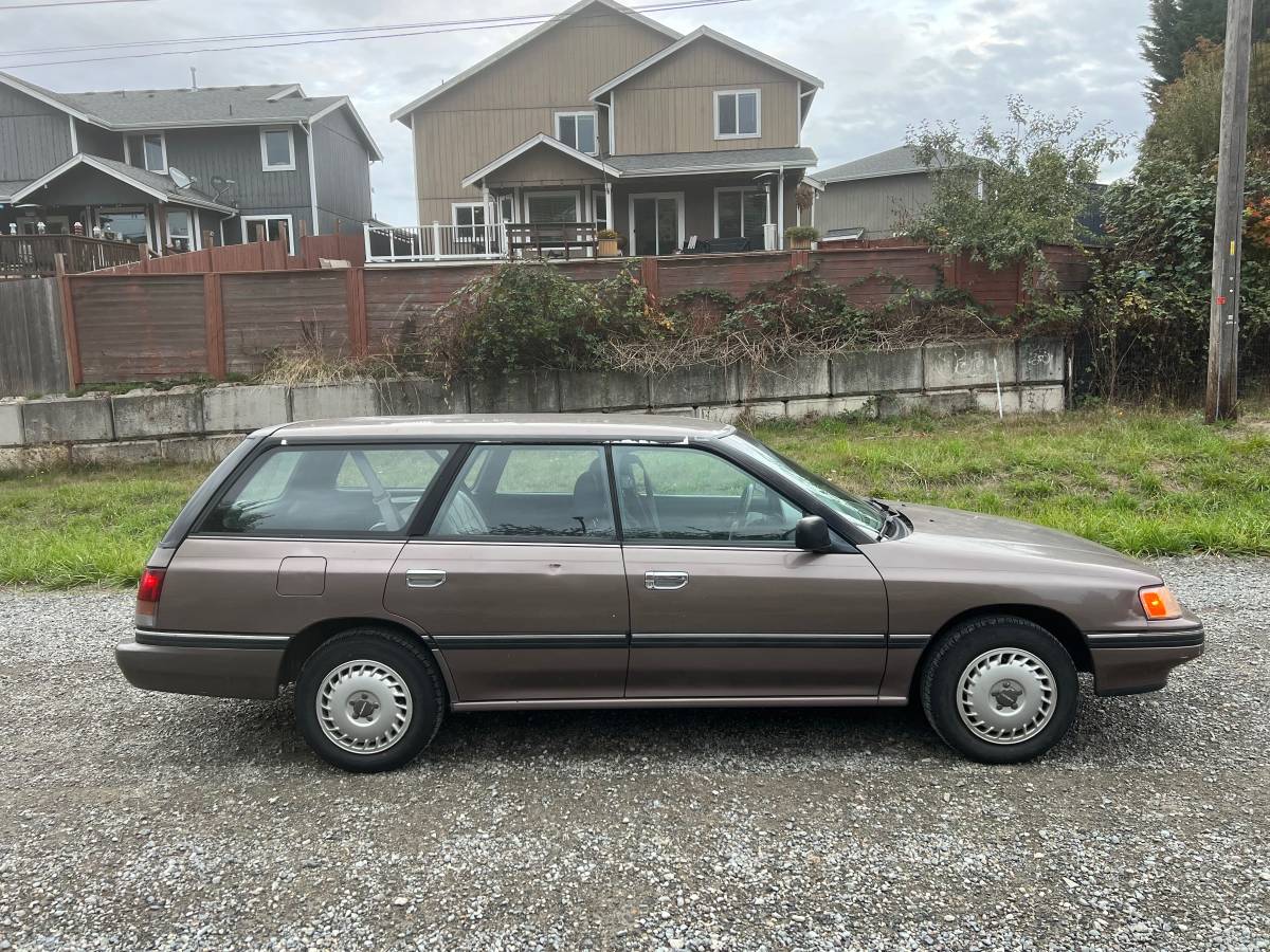 Subaru-legacy-1991-grey-2