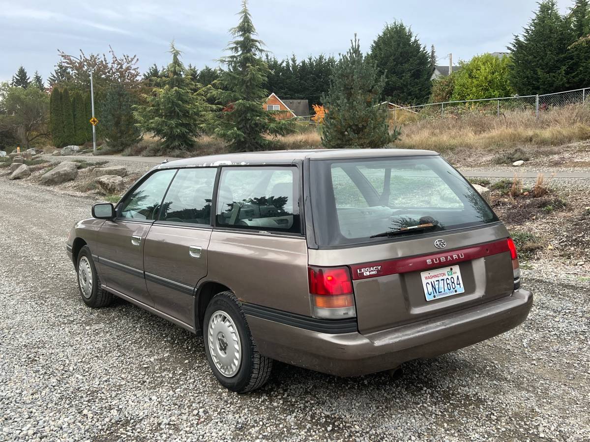 Subaru-legacy-1991-grey-4