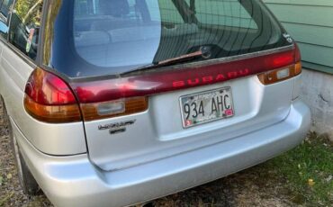 Subaru-legacy-1995-silver-1