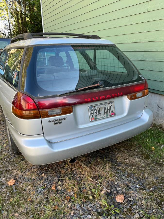 Subaru-legacy-1995-silver-1
