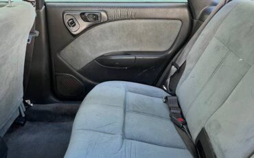 Subaru-legacy-1995-silver-2