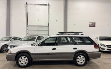 Subaru-legacy-1996-white-1