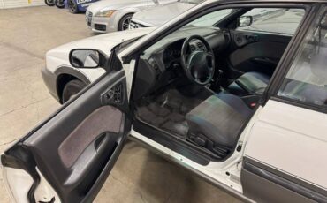 Subaru-legacy-1996-white-16