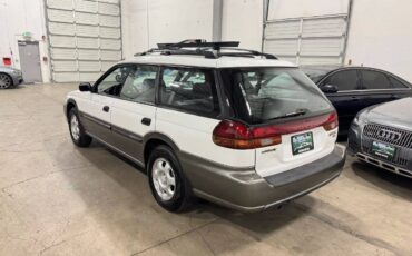 Subaru-legacy-1996-white-2