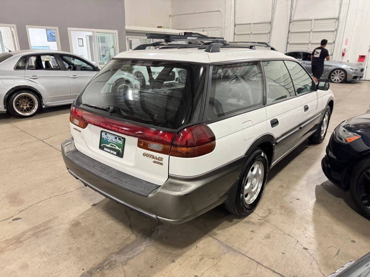 Subaru-legacy-1996-white-5