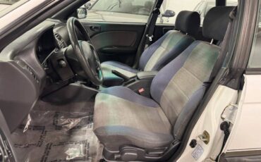 Subaru-legacy-1996-white-7