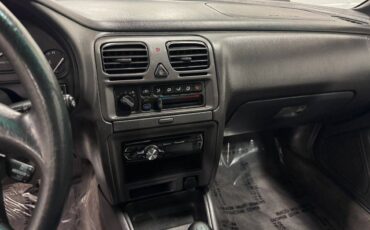 Subaru-legacy-1996-white-9