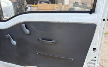 Subaru-sambar-1991-white-13
