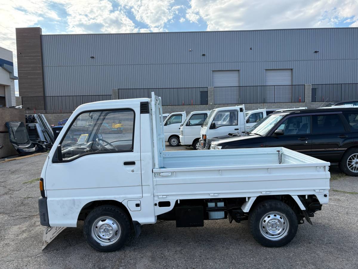 Subaru-sambar-1991-white-2