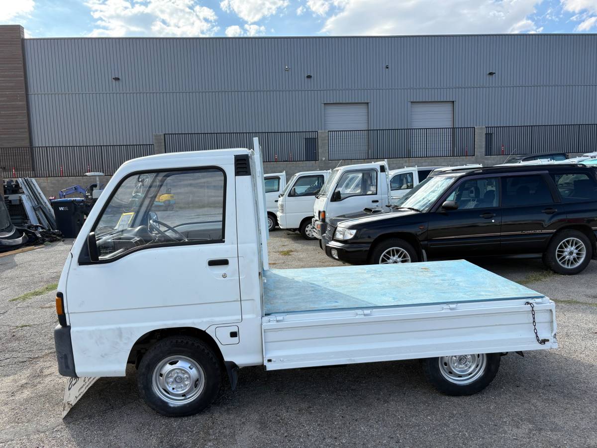 Subaru-sambar-1991-white-31
