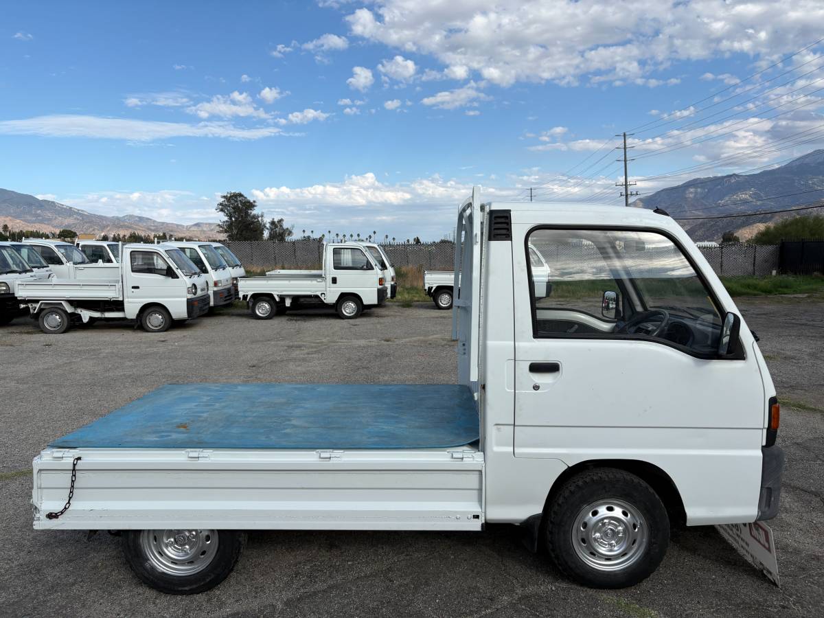 Subaru-sambar-1991-white-32