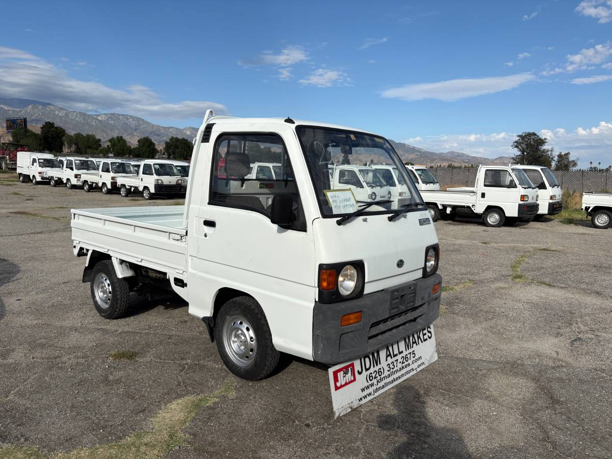 Subaru-sambar-1991-white-4