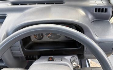 Subaru-sambar-1991-white-40