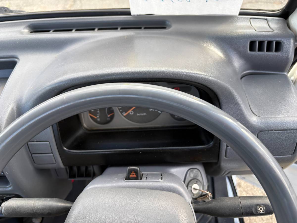 Subaru-sambar-1991-white-40