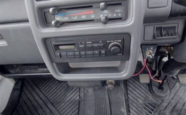 Subaru-sambar-1991-white-5