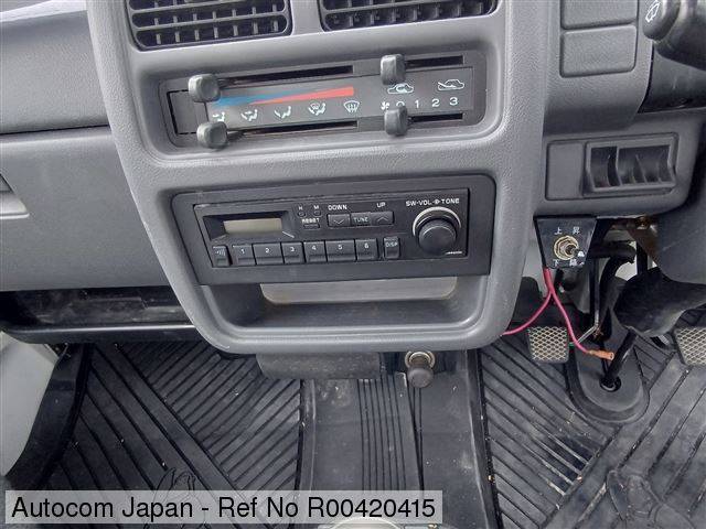 Subaru-sambar-1991-white-5