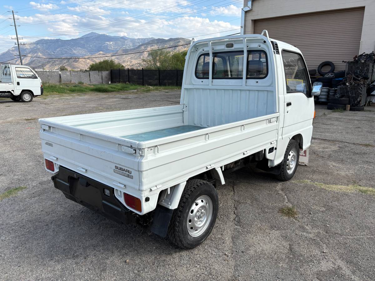 Subaru-sambar-1991-white-7