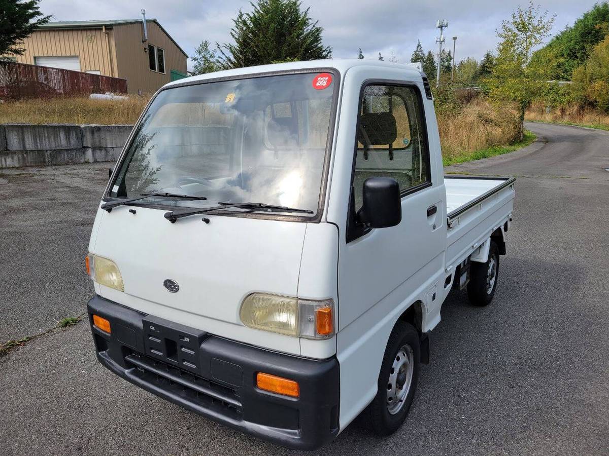 Subaru-sambar-1994-white-1