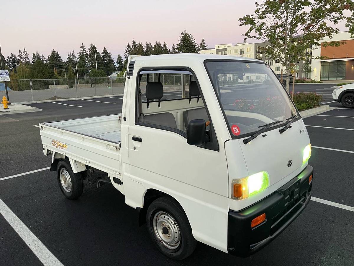 Subaru-sambar-1995-white-1