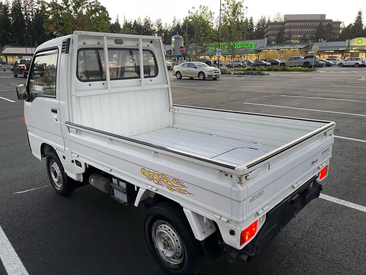 Subaru-sambar-1995-white-3