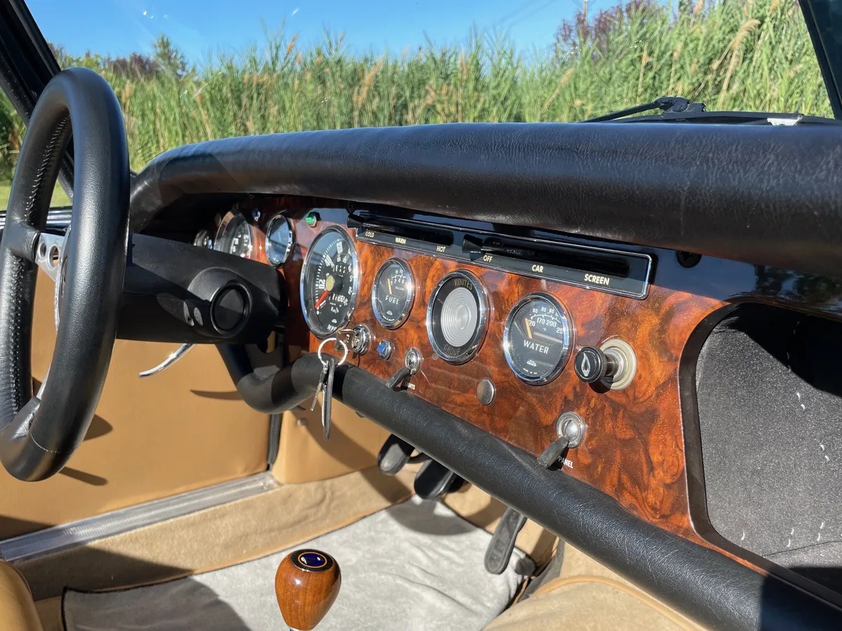 Sunbeam-Tiger-1966-Green-Tan-6