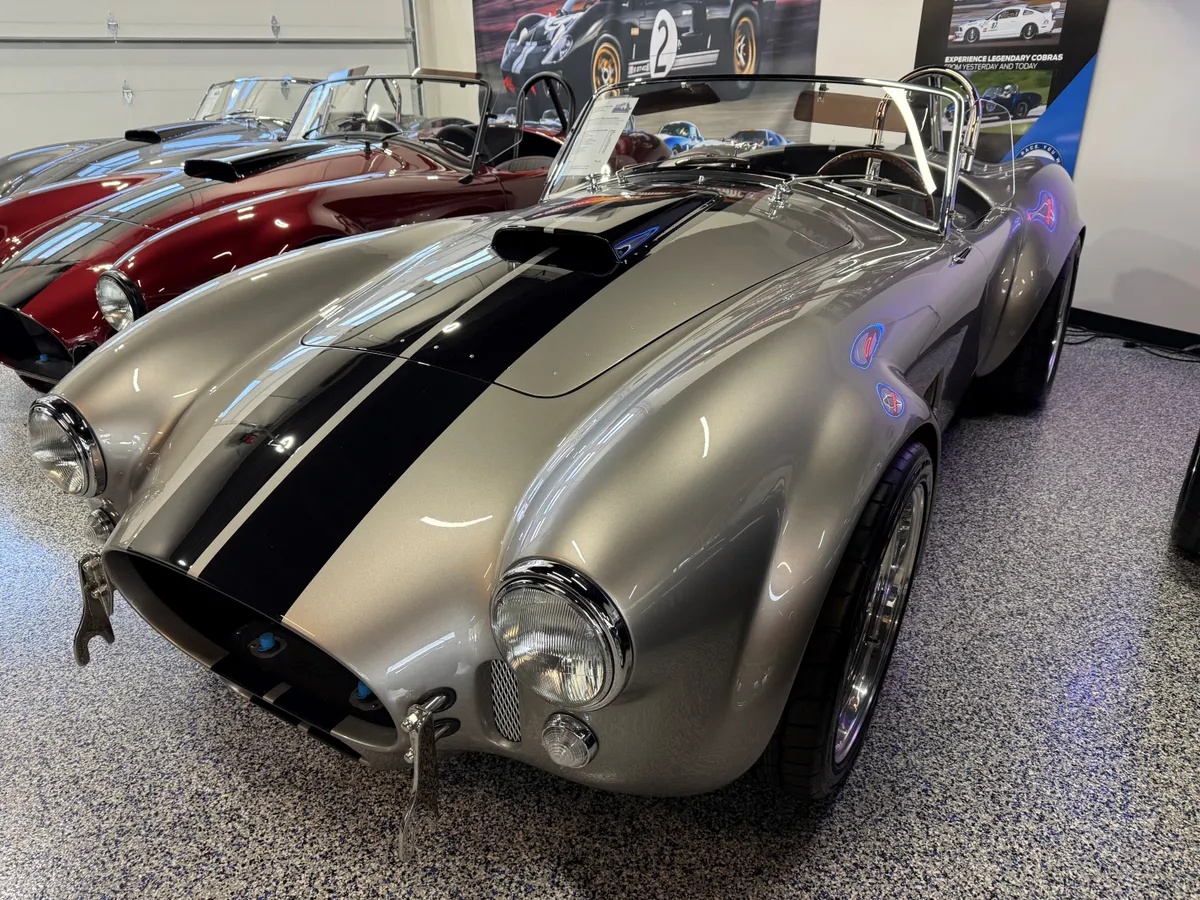 Superformance-Cobra-1965-10
