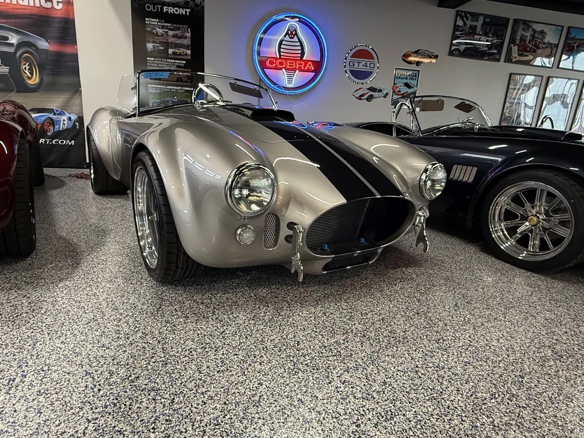 Superformance-Cobra-1965-4