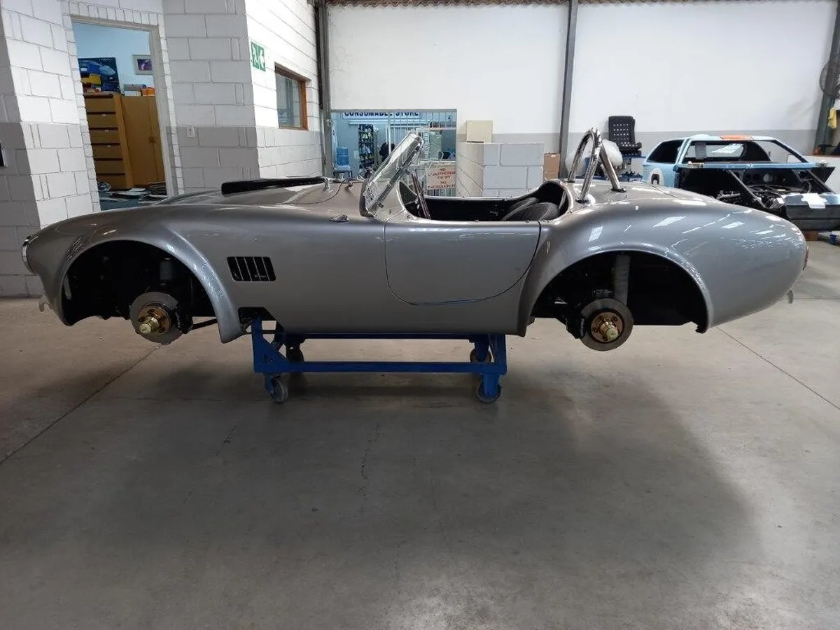 Superformance-Cobra-1965-6