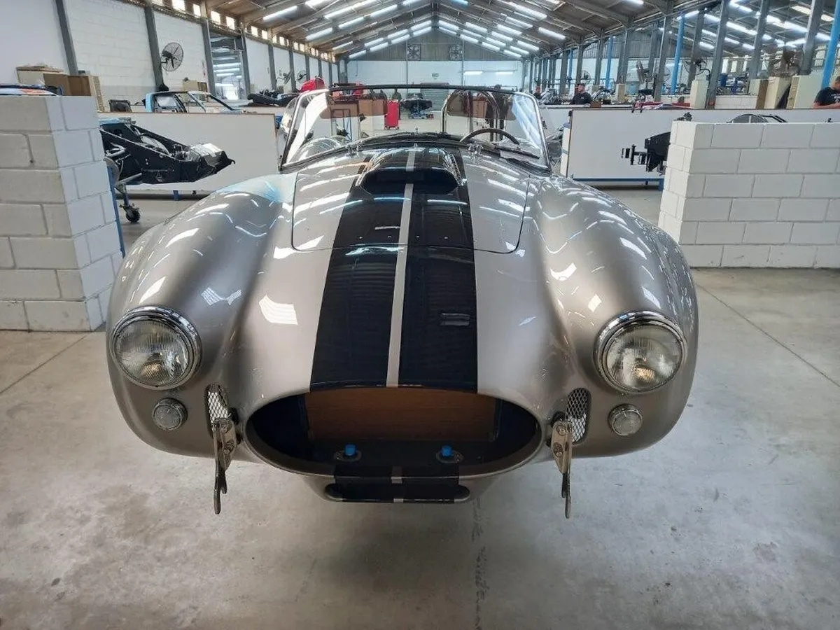 Superformance-Cobra-1965-8