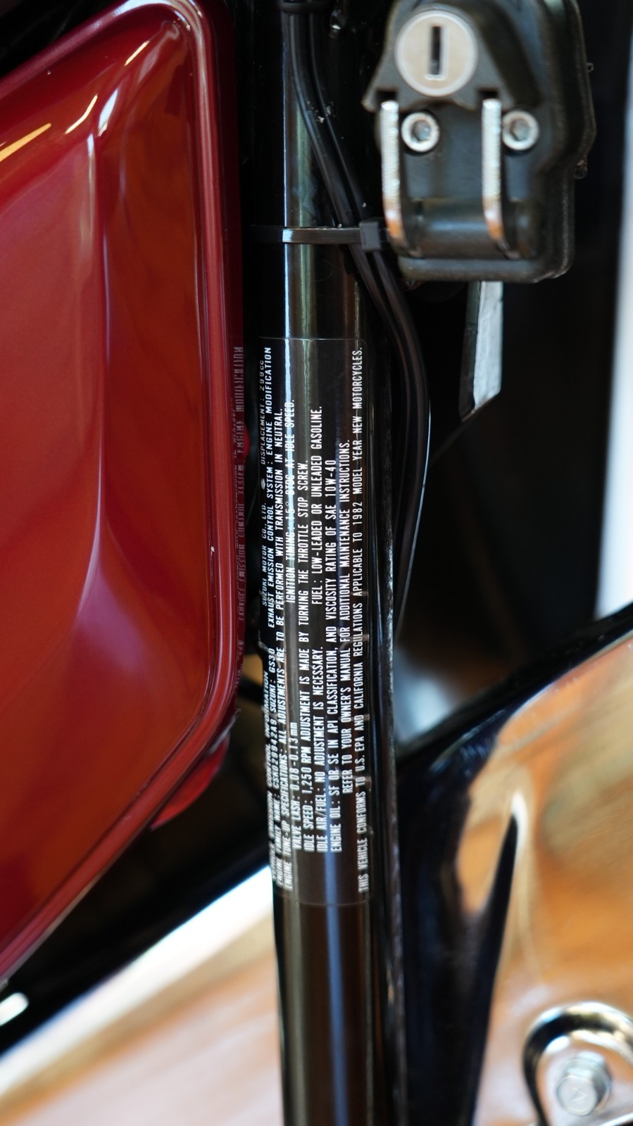 Suzuki-GS-1982-23