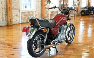 Suzuki-GS-1982-5