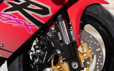 Suzuki-GSX-R-1992-13