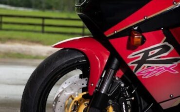 Suzuki-GSX-R-1992-5