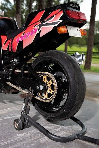 Suzuki-GSX-R-1992-7