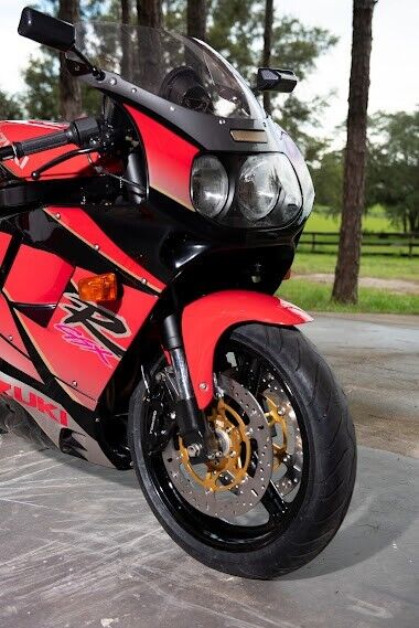 Suzuki-GSX-R-1992-8