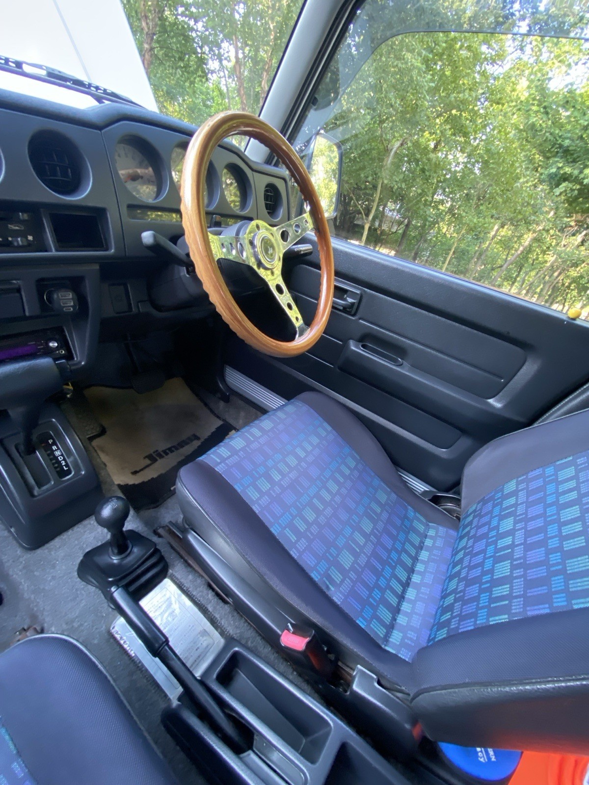 Suzuki-Jimny-1996-SUV-11