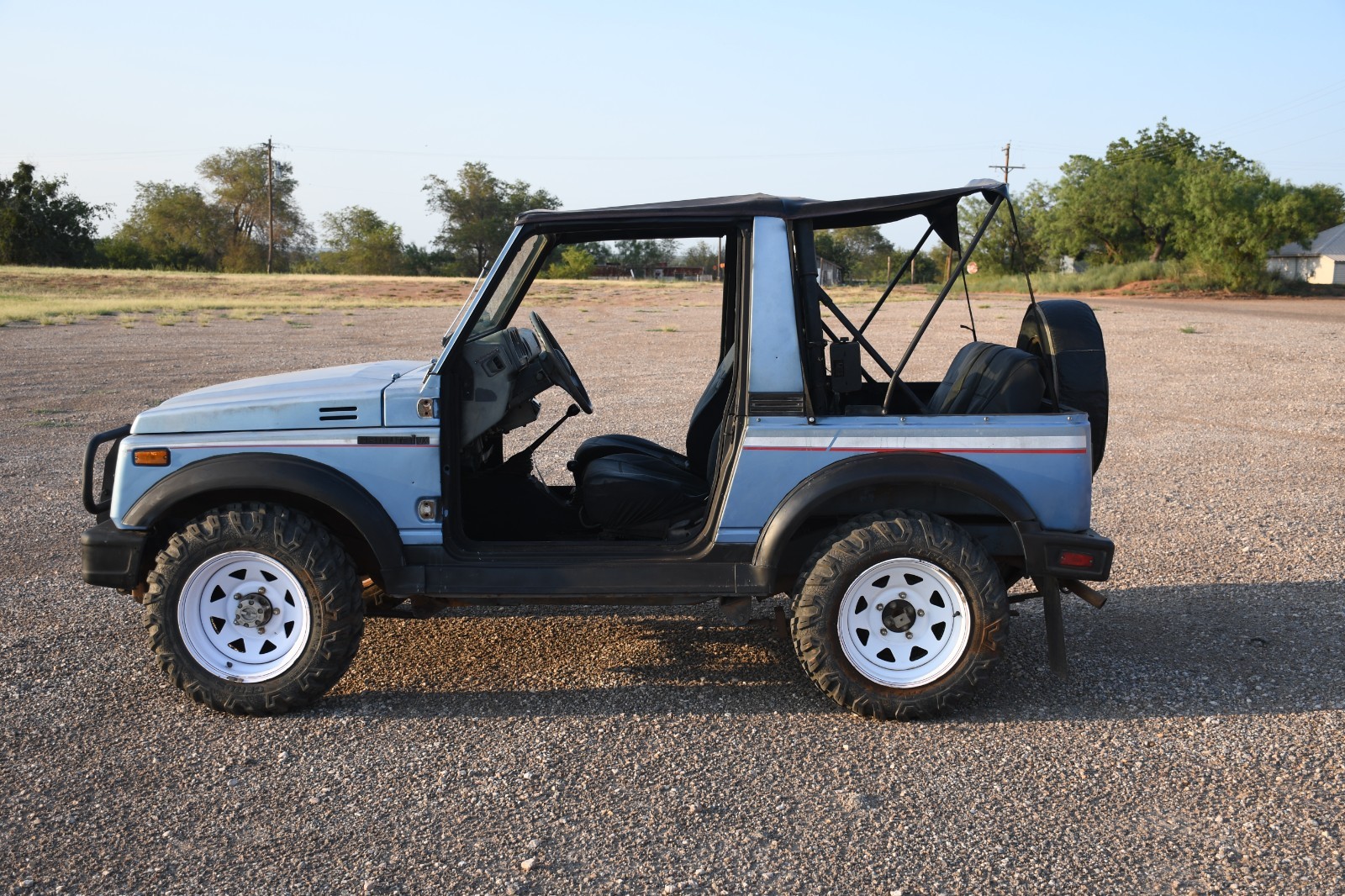 Suzuki-Samurai-1987-Convertible-2