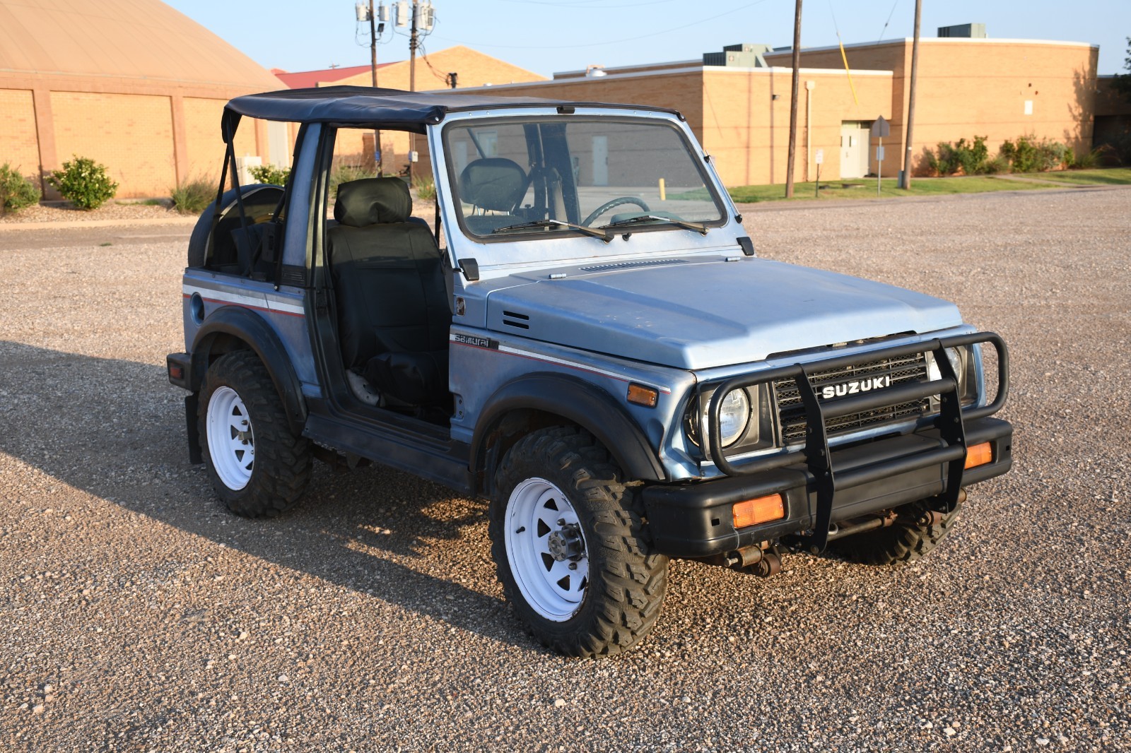 Suzuki-Samurai-1987-Convertible-3
