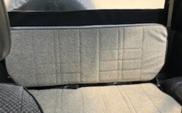 Suzuki-Samurai-1987-Medium-Gray-Metalic-Black-amp-Gray-6