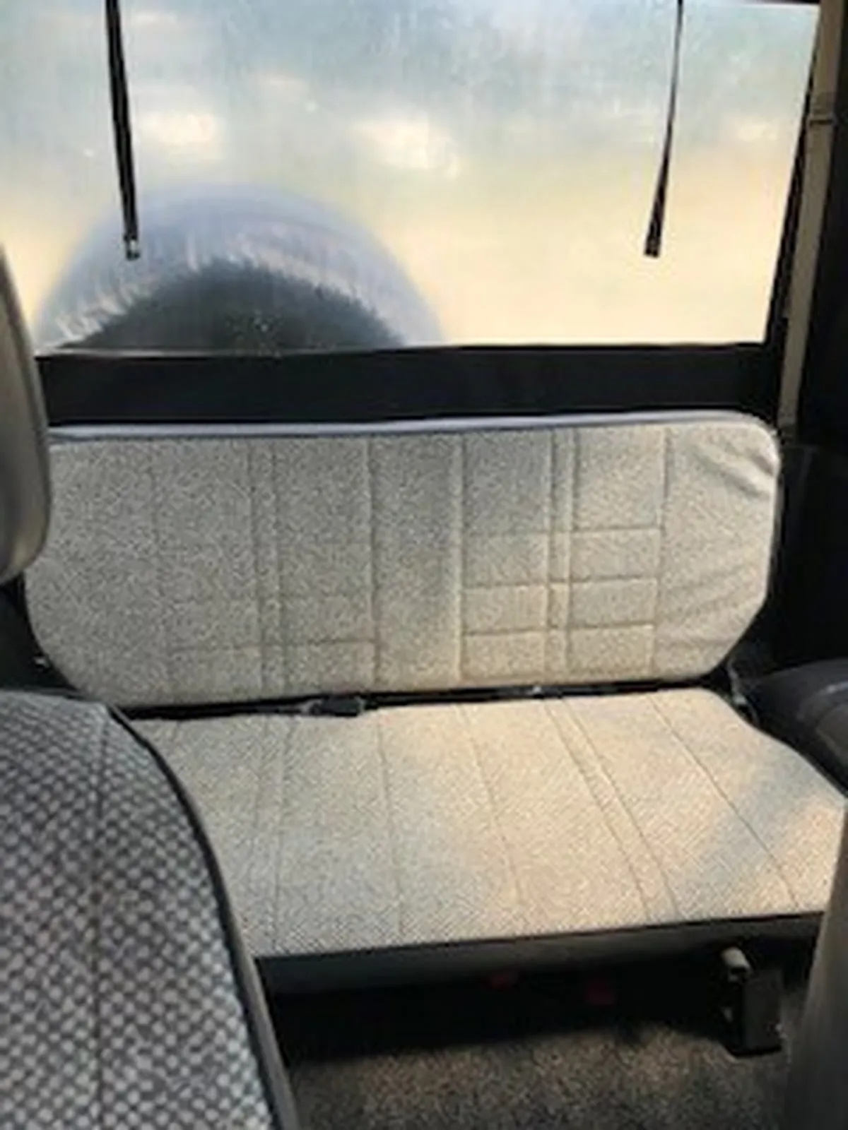 Suzuki-Samurai-1987-Medium-Gray-Metalic-Black-amp-Gray-6