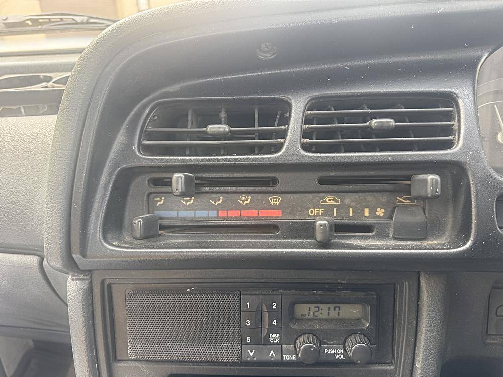 Suzuki-carry-dump-4x4-1992-white-11