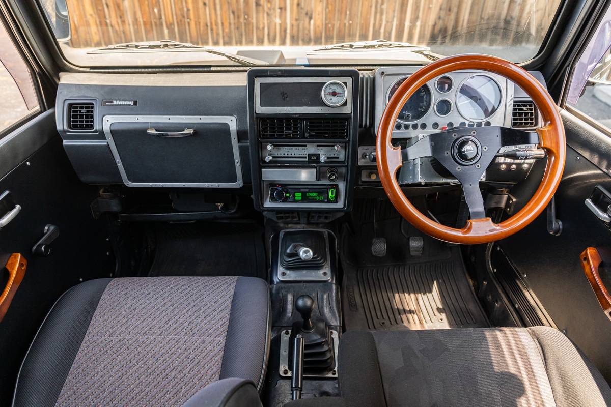 Suzuki-jimny-1992-33