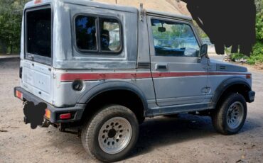 Suzuki-samurai-1986-grey-7