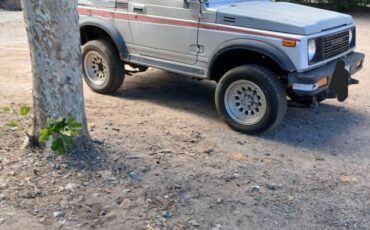 Suzuki-samurai-1986-grey-8
