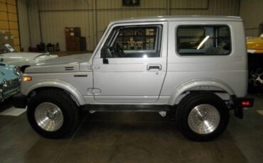 Suzuki-samurai-1988