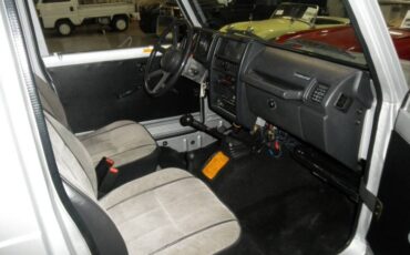 Suzuki-samurai-1988-6